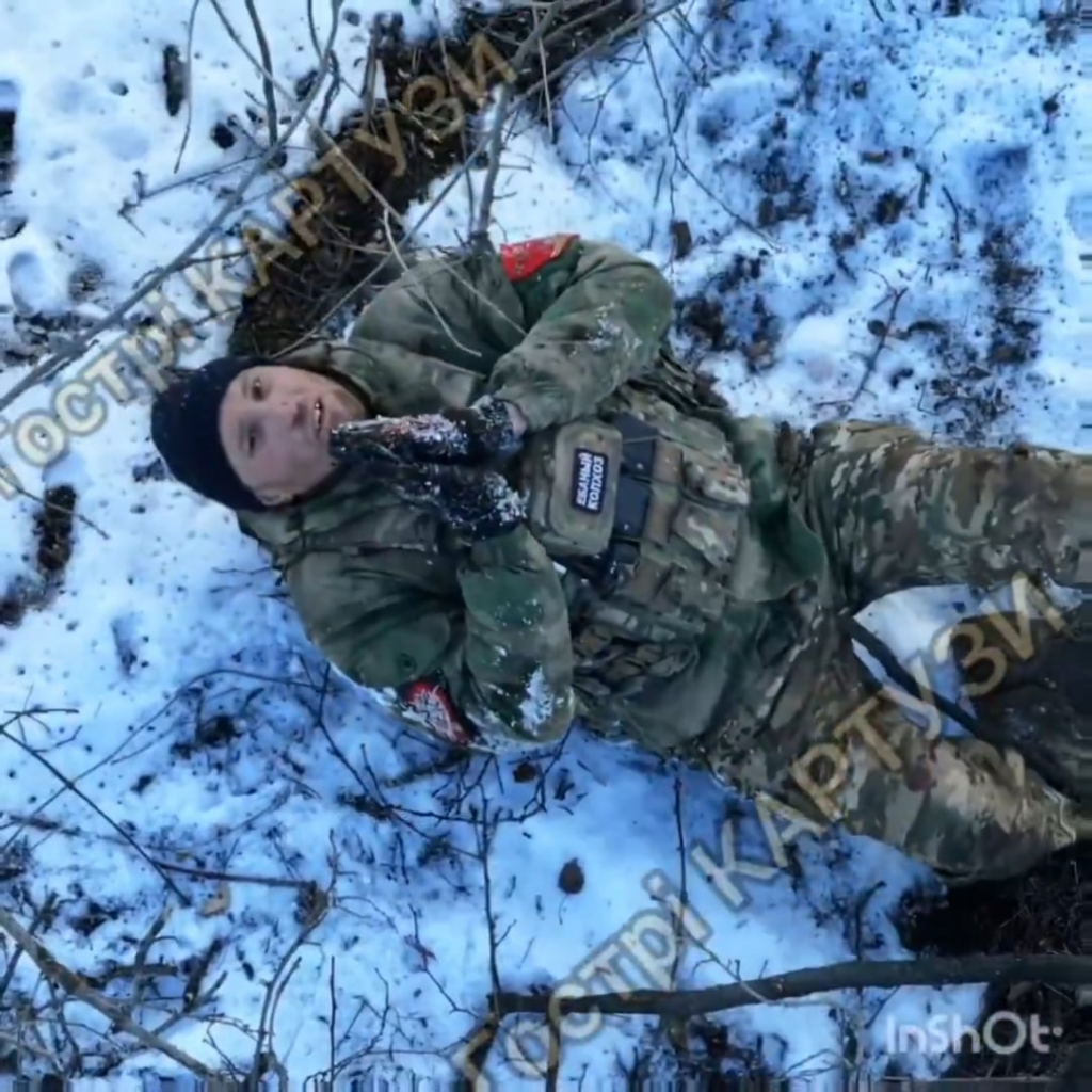 ロシアの兵士は、「ピーキー・ブラインド」のウクライナ人のパイロットが標的にした蜂の巣の後、慈悲を懇願した。 zaporizhzhia方向。 2025年2月
