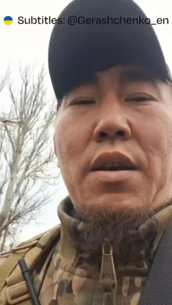 ロシアの「軍」の素晴らしい代表者。彼は撮影していません故郷はどこかにアジアです。彼はバフムートにいます。彼はあなたにウクライナにいると強要されているように見えますか？