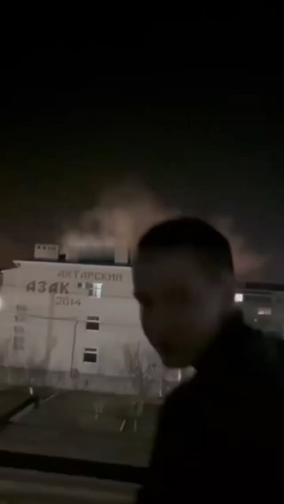 一般スタッフ：ウクライナ軍は、夜にロシア連邦のクラスノダール領土にあるプリモルスコ・アクタルスキーの飛行場に衝突しました。