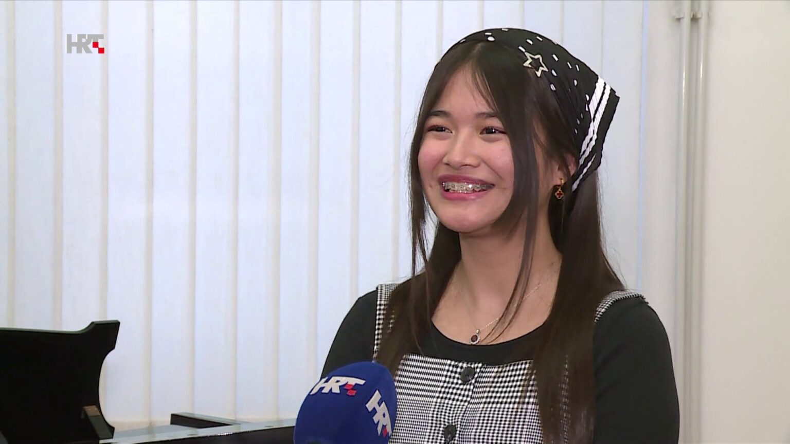 クロアチアのフィリピンカ：ほとんどの愛の人々、雪とぬいぐるみ