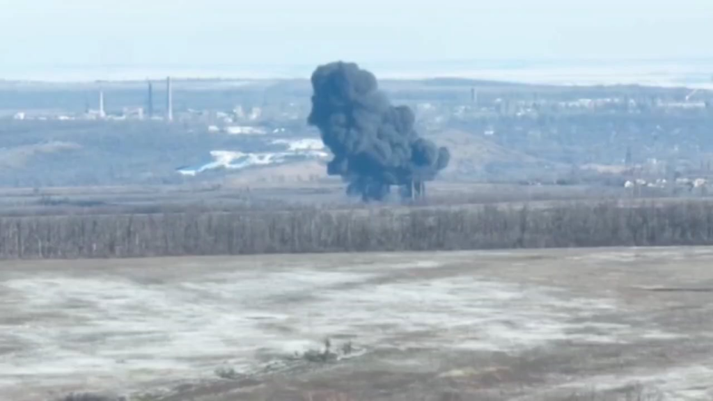 ロシアのSU-25はヒットした後にダウンします