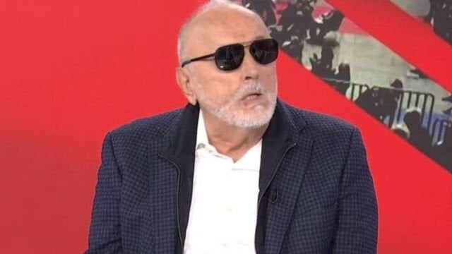 Panagiotis Kouroublis：彼らは元シリザ大臣の車を盗んだ