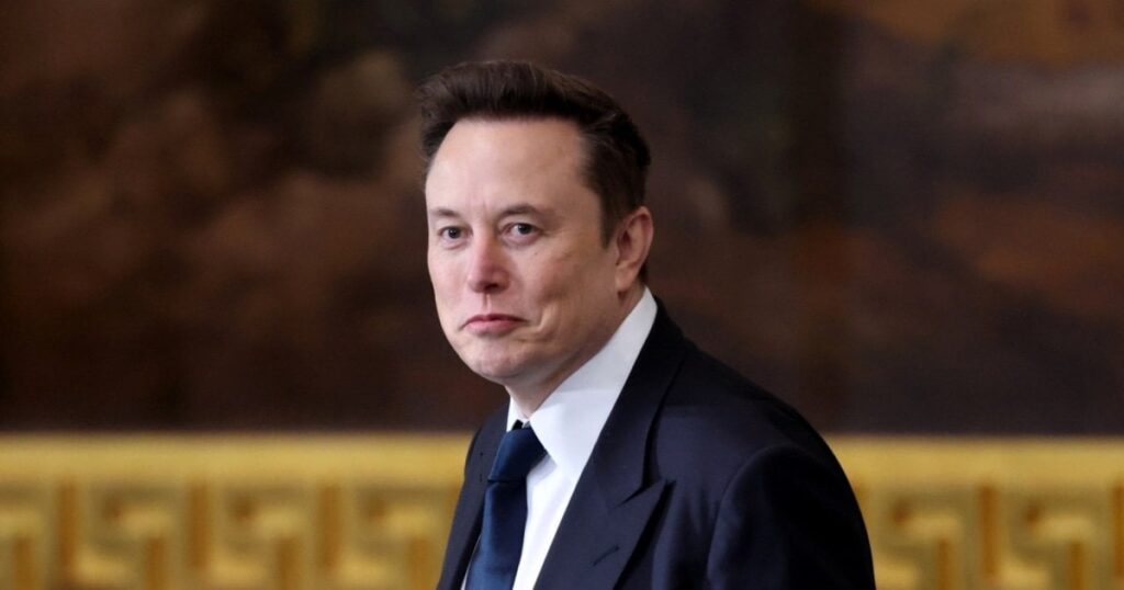 イーロン・マスクは、教育省が「存在しなくなった」と言います