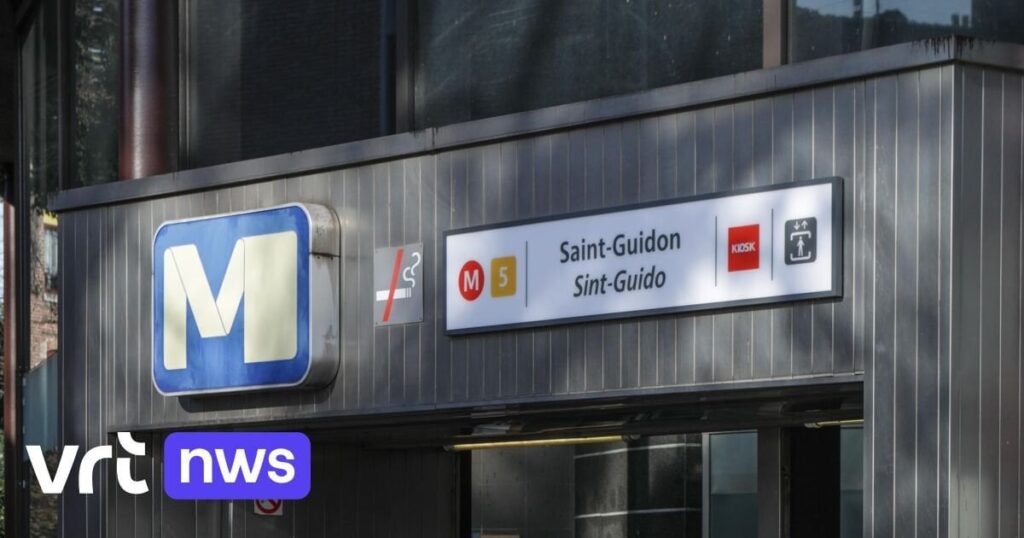 再びsint-guidoメトロ駅でアンデルレヒトで撮影する：1人が負傷した