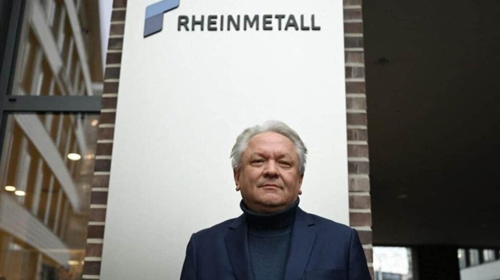 RheinmetallのCEOは、ヨーロッパがウクライナの話で「子供のテーブルにいる」と言います。パッパーガーは、ヨーロッパは、ドナルド・トランプが率いる新しい米国政権によって開始されたウクライナでの戦争を終わらせるための交渉の傍観者を責めていると述べた。