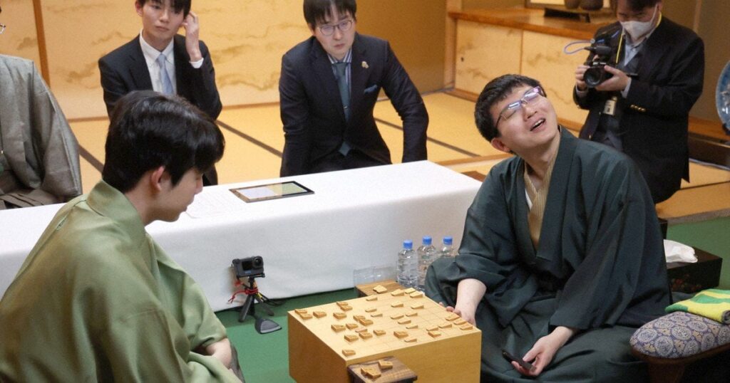 (将棋)永瀬九段、猛攻しのぎ初白星　藤井戦連敗を9で止める　王将戦第4局