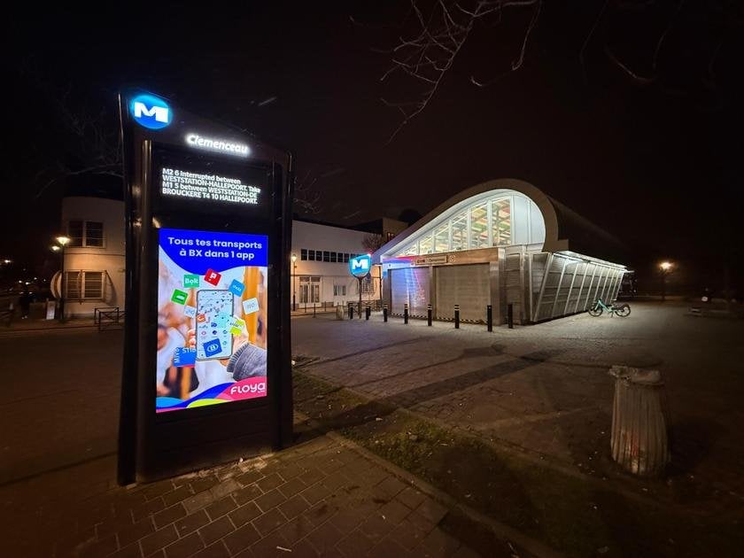 再びクレメンコーで撮影 [in Anderlecht]、犠牲者は亡くなりました