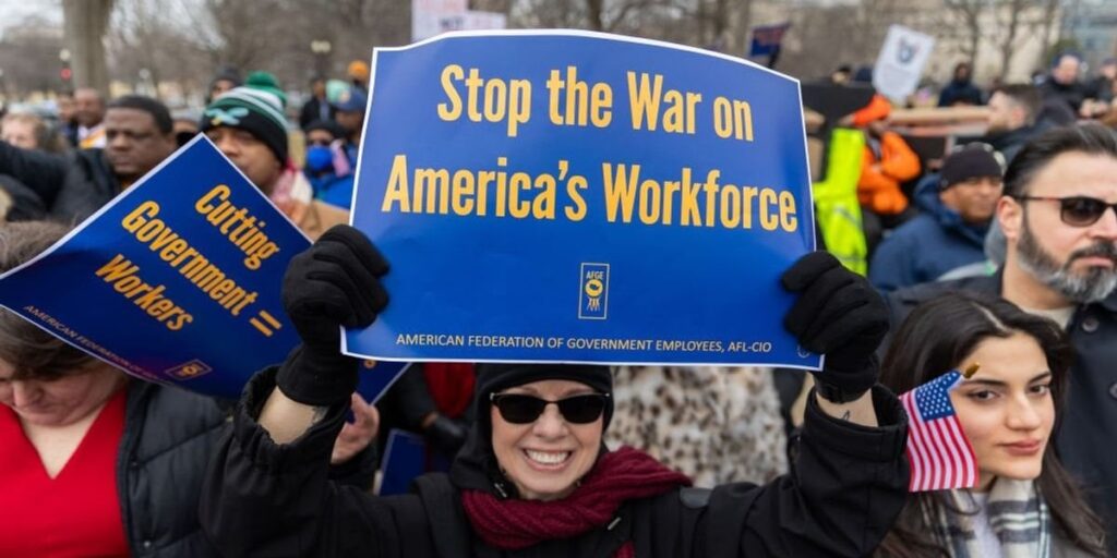 連邦裁判官の規則トランプの大量発砲命令は「違法」であり、「停止する必要があります」| William Alsup判事は、「人事管理局は「宇宙の歴史の歴史の下では、宇宙の歴史の歴史の下では何の関係もありません」と書いています。