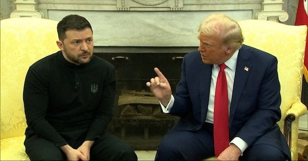 ポーランドの誰かがまだトランプを好むなら、これは彼とヴァンスが仲間のスラブに向かって行動する方法です。