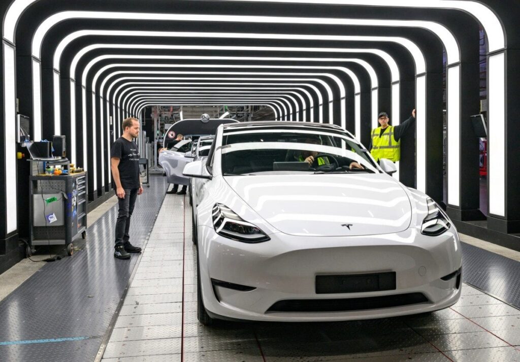 電気自動車の販売は世界中で加速しますが、スイスでは失速します