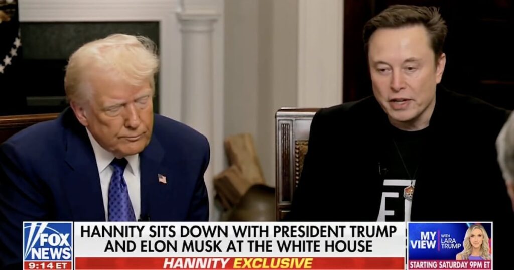 ハニティブランクの大統領としてトランプをめぐるムスクがぎこちないフォックスのインタビューで話す