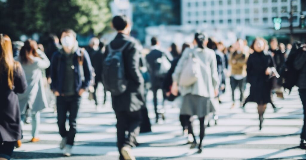 「予定よりずっと早く人口の１割が外国人になる」「もう外国人労働者なしでは国を維持できない」...日本政府が暗に示した「ヤバすぎるメッセージ」