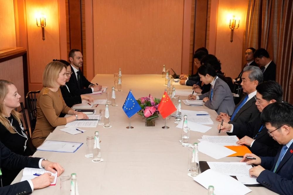 中国の王イー外相との最初の会談。 EUは、貿易、経済問題、気候変動など、選択された分野で対話を続ける準備ができています。また、中国の二重使用品の輸出は、ロシアのウクライナに対する戦争を促進すること、そしてそれが止まるべきだと強調しました。