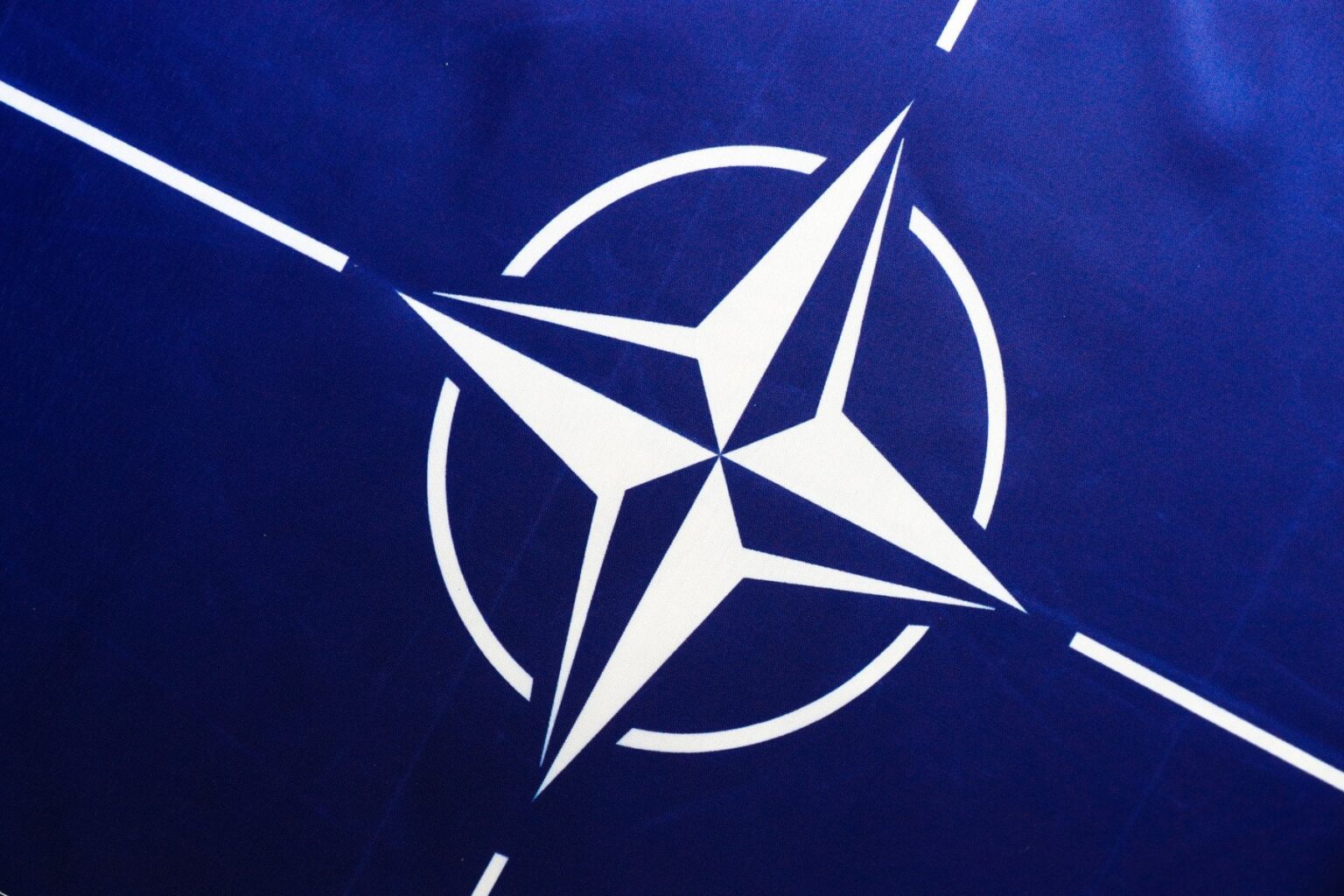 NATOは、ドイツで停止する燃料供給のためのパイプラインシステムを東ヨーロッパに拡大する予定です