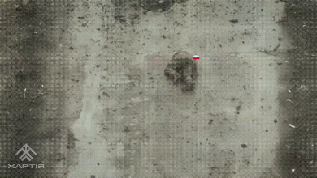 ウクライナの第13回攻撃ガード旅団「ハルティア」は、リプチの方向に4人のロシア兵を連れて行った。 [NSFW, graphic content]