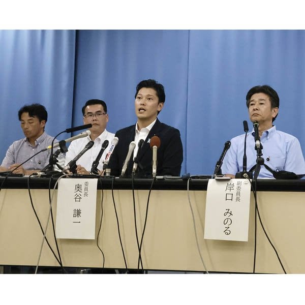 百の悪事を公表して、その裏の1つの嘘を隠そうとしているかのよう