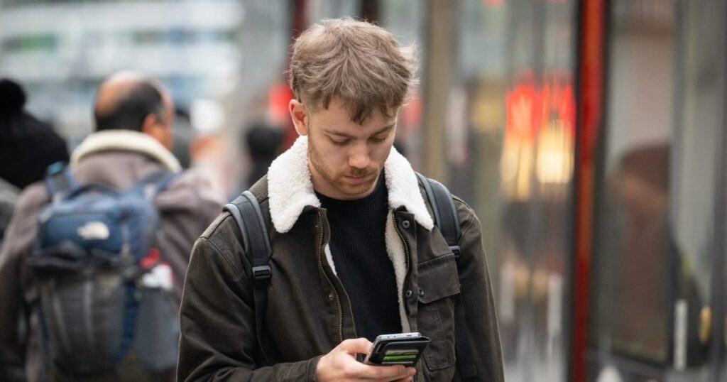 ハッカーは、人々の位置情報を販売する会社からデータを盗んでいます。彼らはそれらをIZ Czechアプリケーションに収集しました