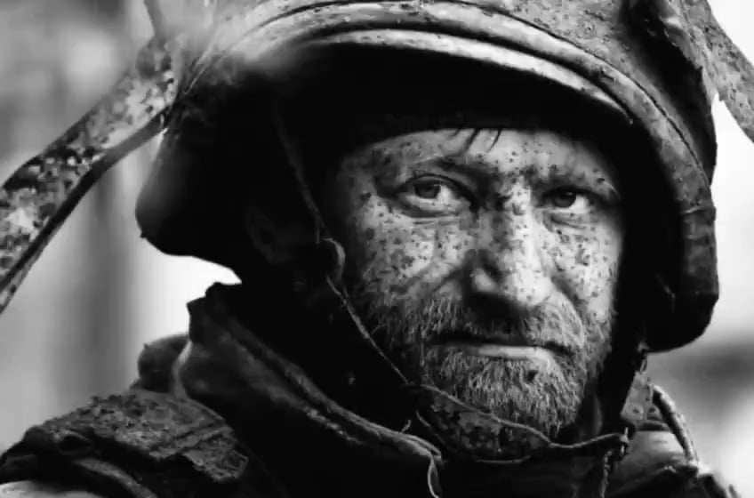🇺🇦軍服を着たウクライナの男性と女性は、最前線で悪を抑えています。彼らがいなければ、交渉、スピーチ、声明、住所はありません。ヨーロッパを保護するウクライナの擁護者への栄光。 🇺🇦🇺🇦ウクライナ人は公正で永続的な平和に値します。