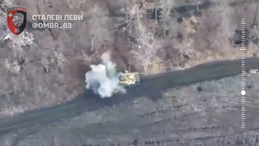 ウクライナの第63機械化された旅団は、ライマン方向のロシア歩兵位置の砲撃中にロシアの無線送信を妨害しました。ロシア人は犠牲者を出して助けを求めたが、明らかに否定され、職を保持するように言われ、20日間放棄されたと脅された。