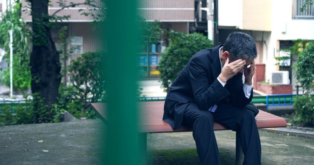 「同調圧力」が強い日本、ますます深刻化する「社会の老化」の実態 ― 若い世代を諦めの境地へと誘う