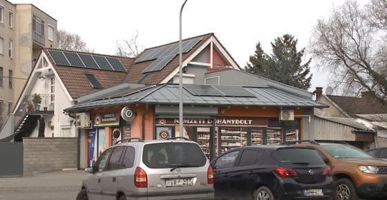 彼女は以前、ブダペストのタバコショップに遅れた女性から警察に助けを求めていました