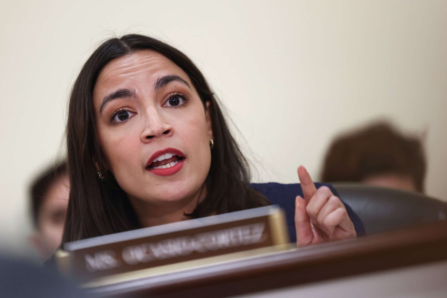 AOC：ファーマの改革にはほとんど全会一致の家の支援がありました - イーロン・マスクがツイートするまで