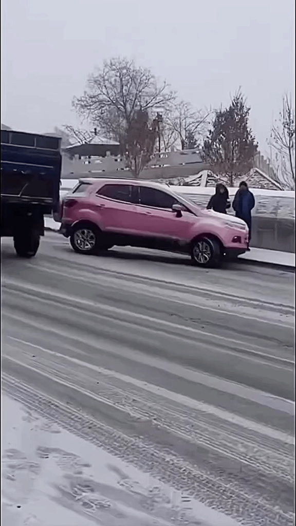 スレスレ