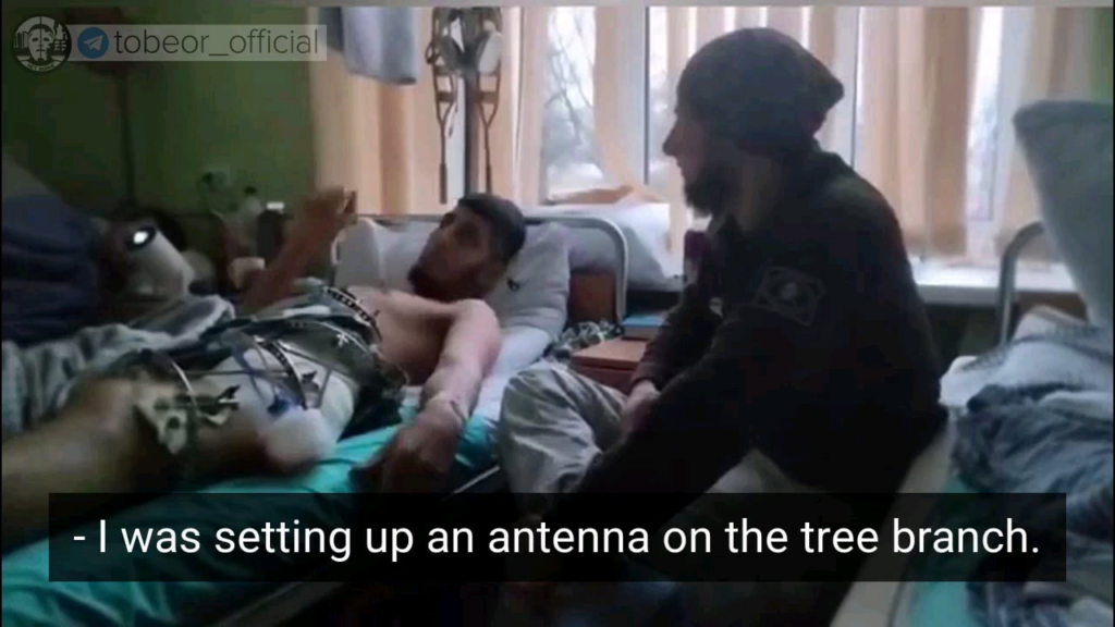 負傷したロシアの侵略者は、笑顔と笑いながら、人々、特に捕虜を殺害するのが大好きなインタビューで話します。