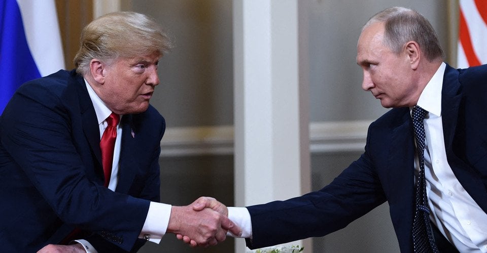 トランプ、プーチンは短命になるためにインターコンチネンタルの「キス」。「ウラジミール・プーチンは最近、トランプがすべてのヨーロッパ人を彼に服従させると述べた。