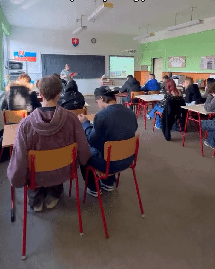 Slovakの学生bílajk：