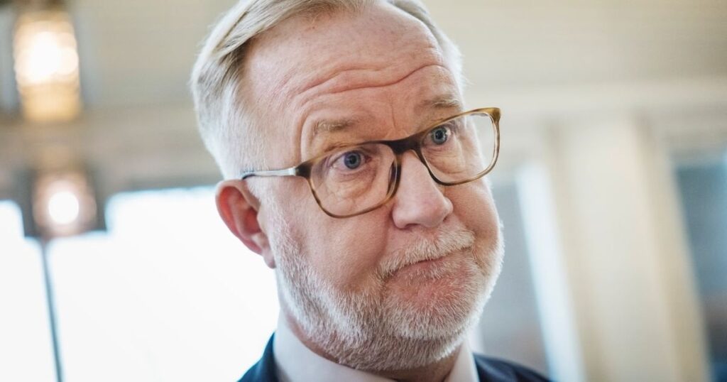 Johan Pehrson：BBでギャング犯罪者に子供を獲得します