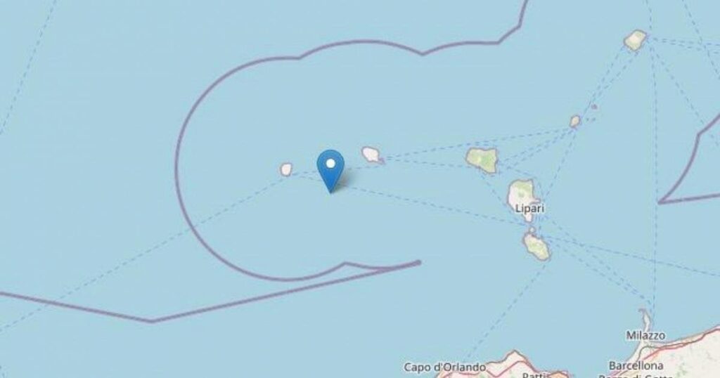 地震：マグニチュード4.8のアリクディ島沖のメッシーナ地域での強いショック
