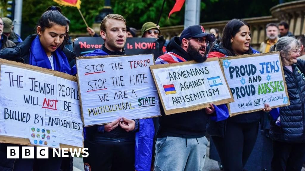 オーストラリアの新しい法律は、ナチスの敬礼を違法にしています。あなたは刑務所に送られます。