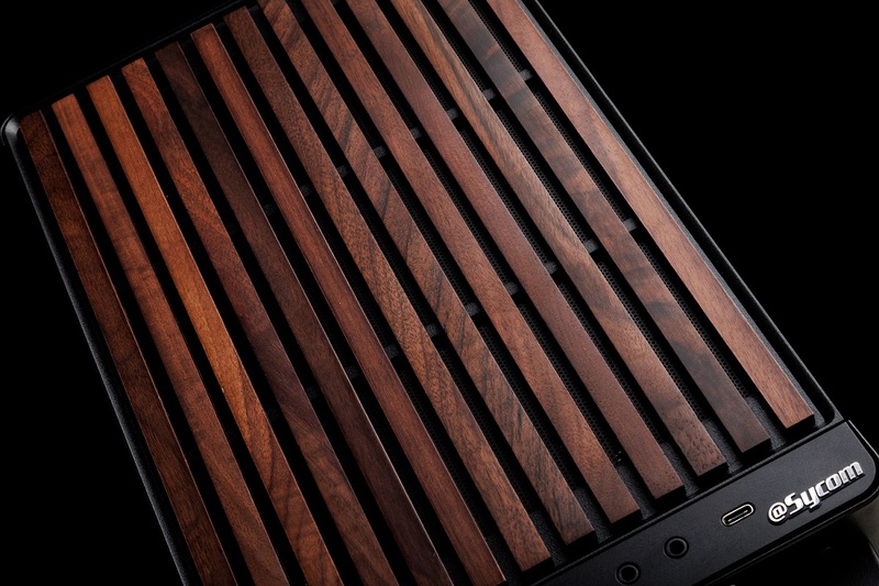 木材×スチールが激渋！ Ryzen 7 9800X3Dも選べる容積26.3L＆全高306mmのミニゲーミングPC | ニコニコニュース