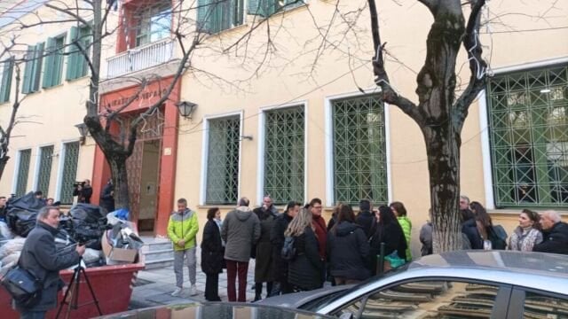 SERRES：ボイラー爆発による学校ヤードで11歳の死亡のための裁判の3月27日の延期|パラポリティカ