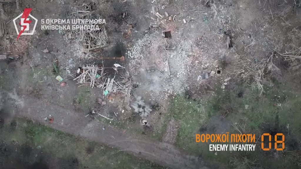 ウクライナの第5回攻撃旅団は、2025年2月にドローンドロップした手rena弾とロシアの暴行グループ全体を排除します
