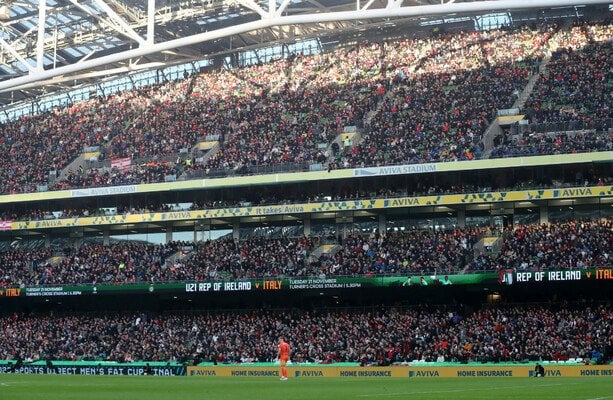 Aviva Stadiumでニューアイルランドリーグの出席記録を設定する31,000人以上のファン