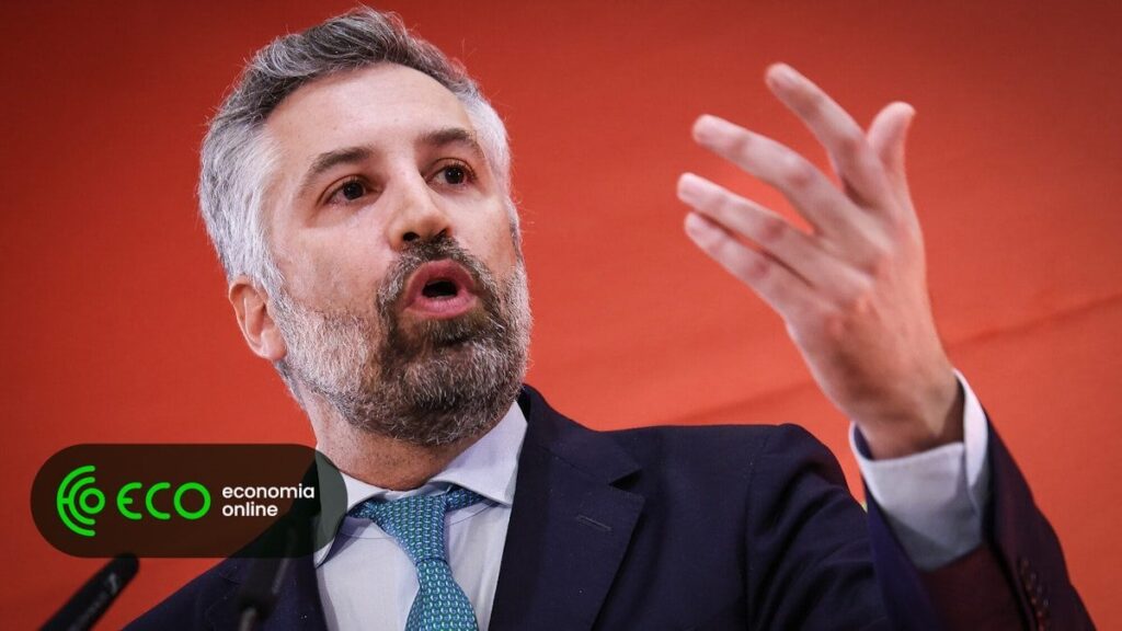 ペドロ・ヌノ・サントスは、モンテネグロに「カバ」の説明が必要です。 「疑いが落ちる首相がいることはできません」