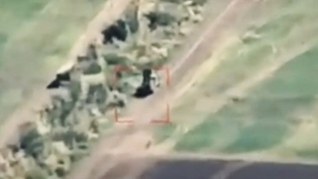 ウクライナは、最初のロシアS-350防空システムを破壊したようです。ウクライナの偵察旅団は、ドネツク地域におけるロシアの大切なS-350 Vityaz防空システムの破壊を示すビデオをリリースしました。