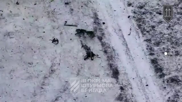 ロシアの兵士とのゴルフカートが鉱山に爆破されました。 Kharkiv地域、2025年2月。