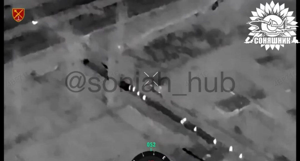 ウクライナ航空は、フランスのアスムハンマー航空爆弾を使用して、ハーソン地域のオレシキーにあるロシアの地下基地を破壊しました。 Southの運用コマンドによって10.02.2025を公開。