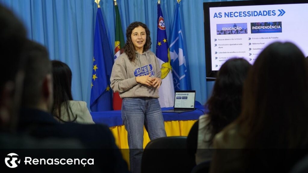 Catarina Marinhoは、CDの若者を率いた最初の女性であるJPの社長を選出しました