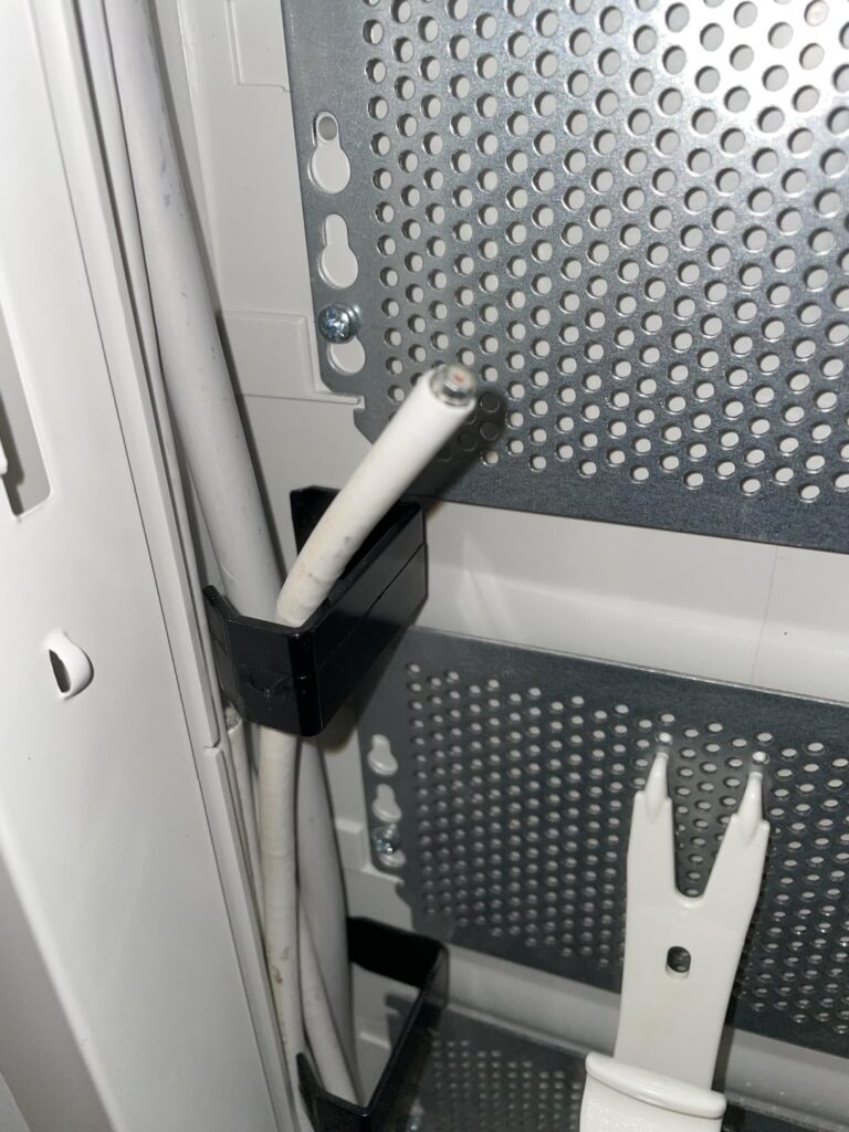 これはどんなインターネットケーブルですか? (これは1つでもありますか?) これはどんなインターネットケーブルですか? (これは1つでもありますか?)
