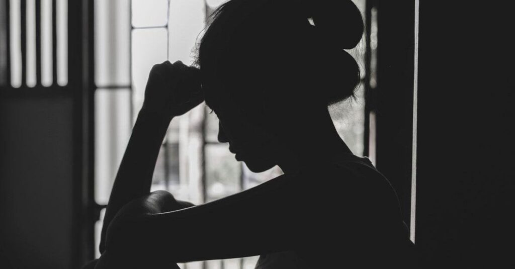 FHM：4番目の女性ごとに虐待を受けました
