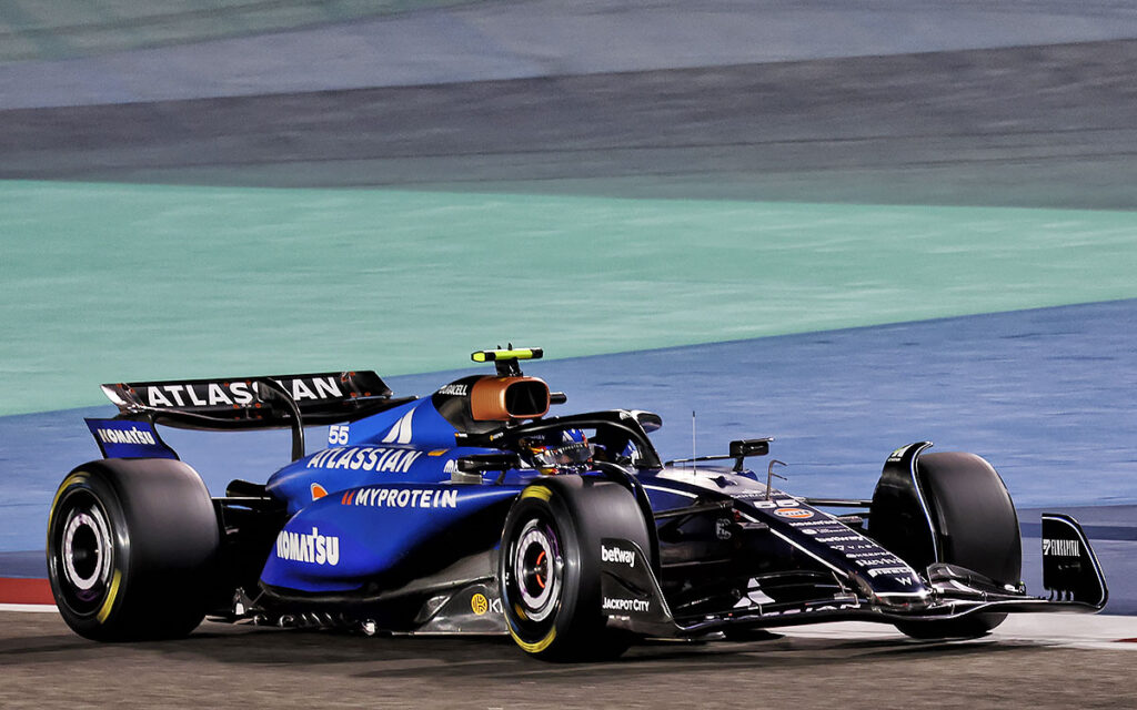 2025年F1バーレーンテスト《2日目》総合結果:サインツ、古巣フェラーリ勢を抑え最速…レーシングブルズは安定走行 | Formula1-Data / F1情報・ニュース速報解説 FW46をドライブするカルロス・サインツ(ウィリアムズ)、2025年2月26日(水) F1プレシーズンテスト1日目(バーレーン・インターナショナル・サーキット)