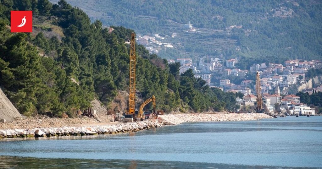 写真は、スプリットの近くに大きな遊歩道が建てられています：「地中海で最も美しいものの1つがあります」