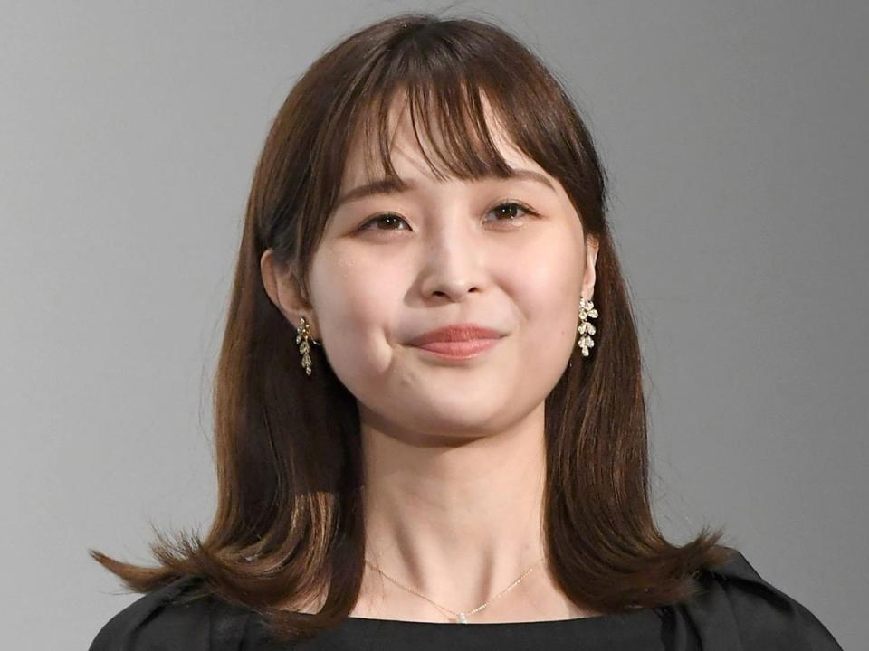 フジ退社→ＰＴＳＤ公表の渡邊渚アナ Ｈ＆Ｍで「心躍りました！」とＰＲ「顔小さ♥」「８頭身」「無理せずに」コメ続々 - デイリースポーツ