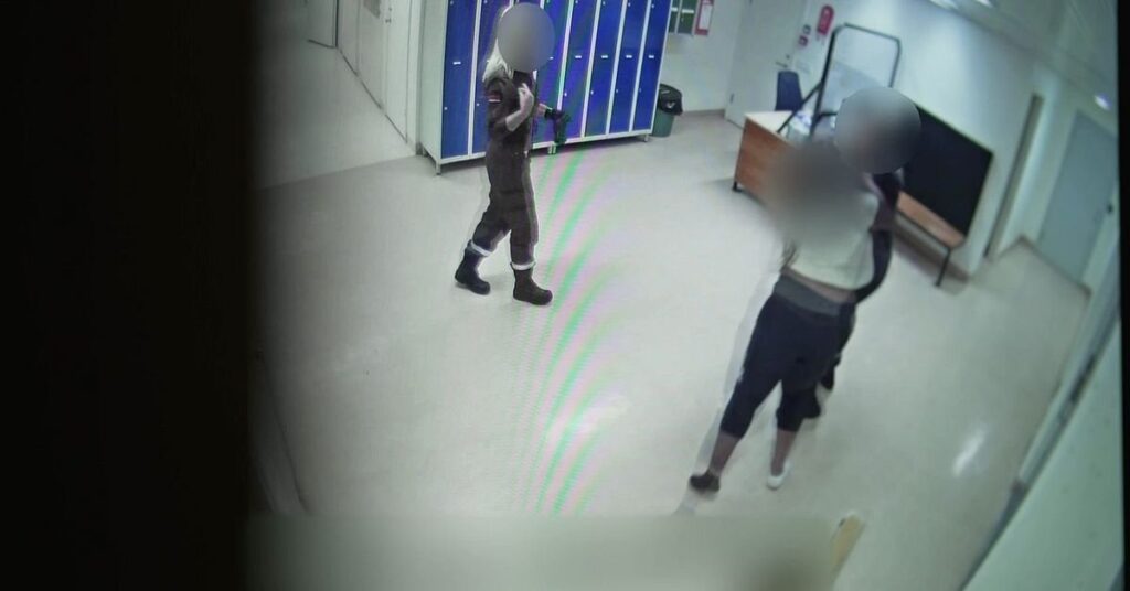 警察の逮捕における重大な事件の三重