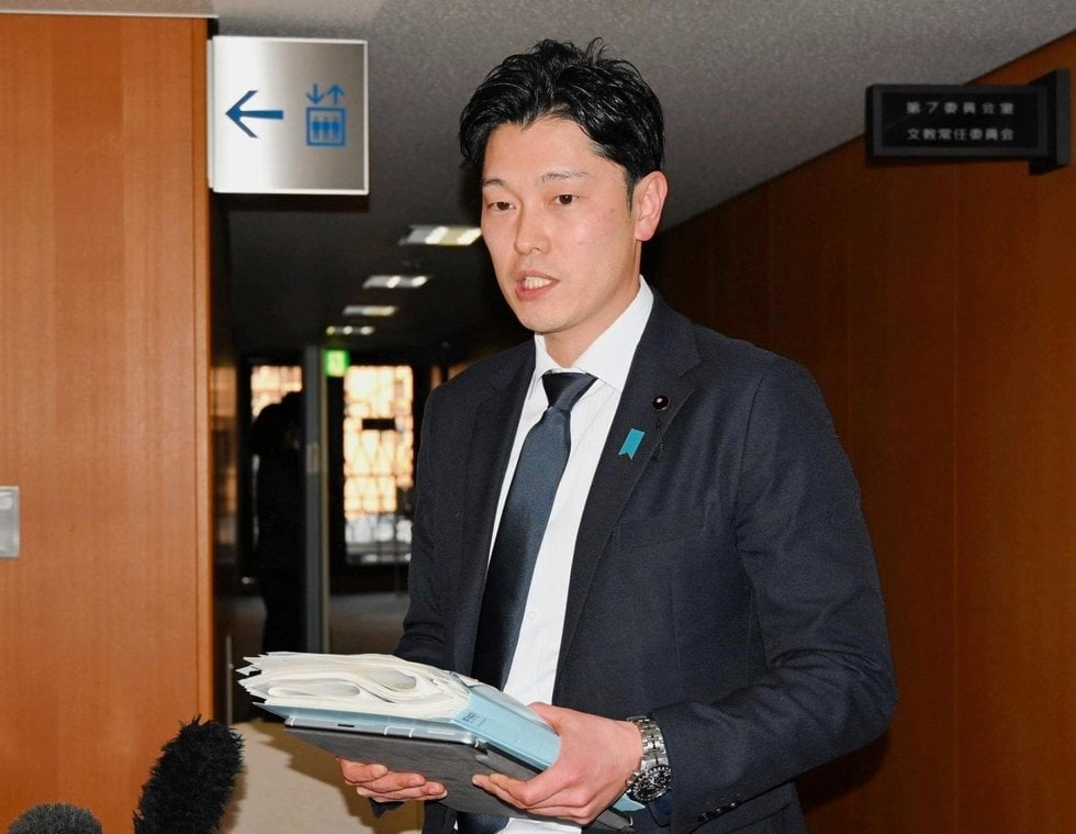 百条委の奥谷委員長、県警に被害届へ 「知事失職の黒幕」文書や秘密会の音声データが拡散