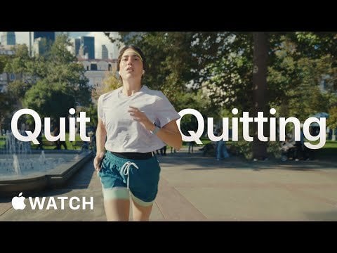 ブルガリアのApple Watch広告。